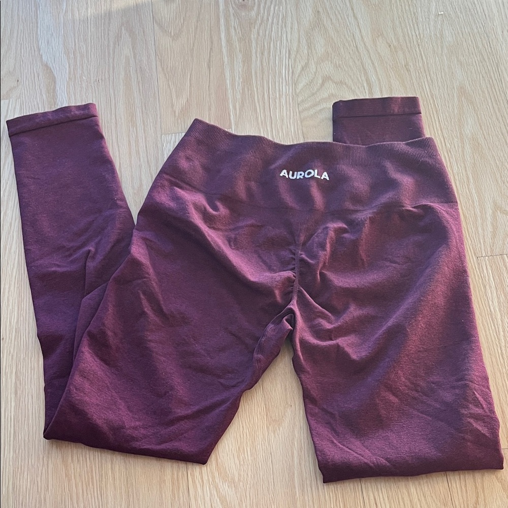 Aurola Scrunch Burgundy leggings - M